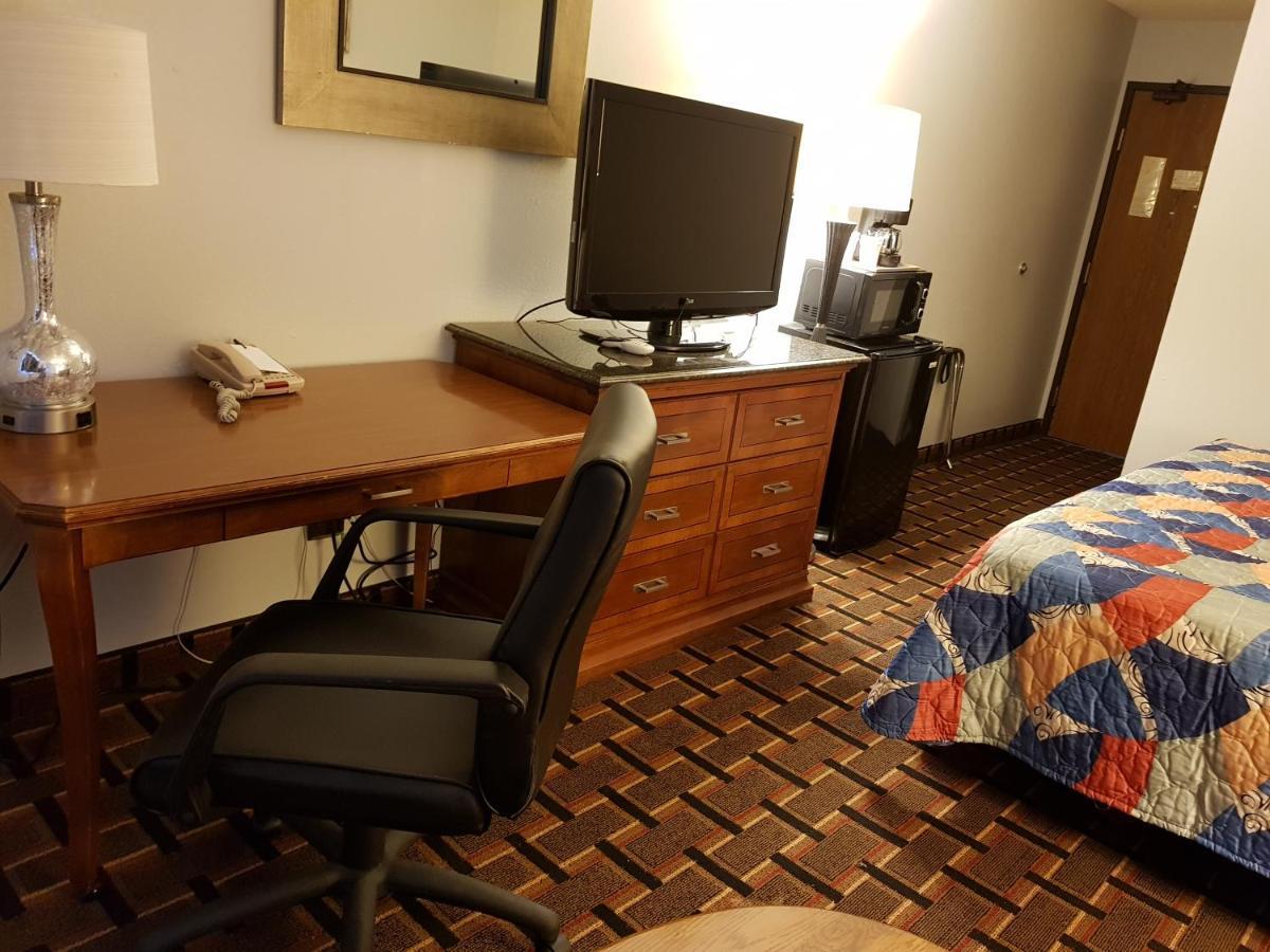 Le Mars Inn And Suites Ngoại thất bức ảnh