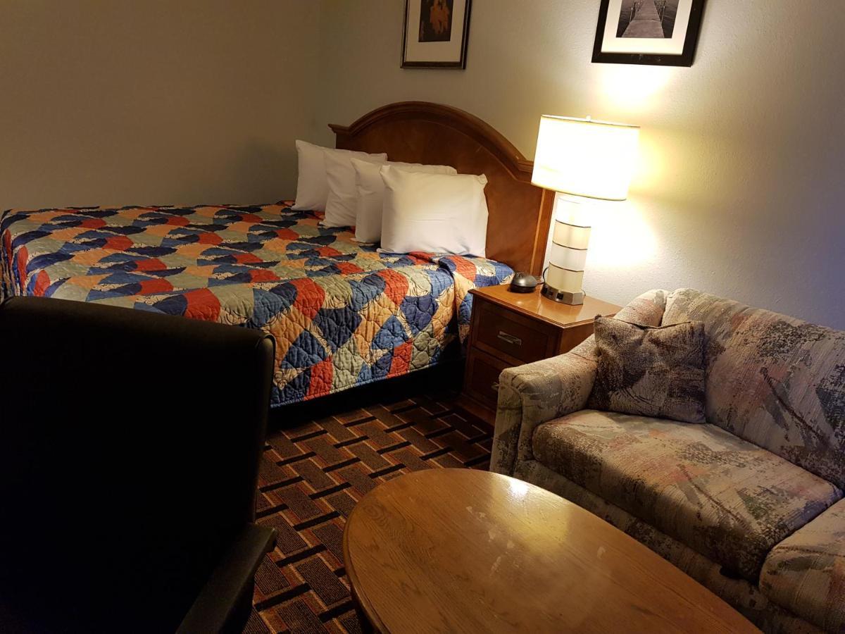 Le Mars Inn And Suites Ngoại thất bức ảnh