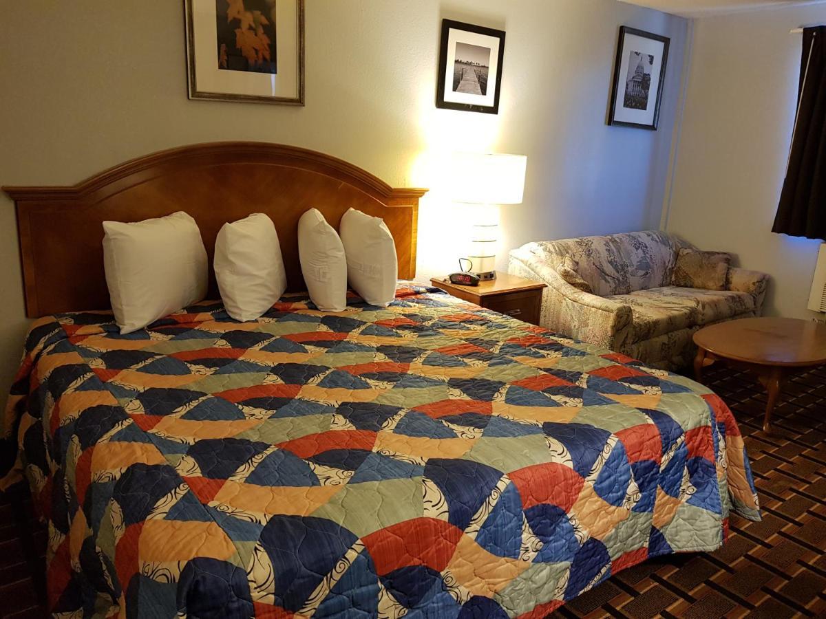 Le Mars Inn And Suites Ngoại thất bức ảnh