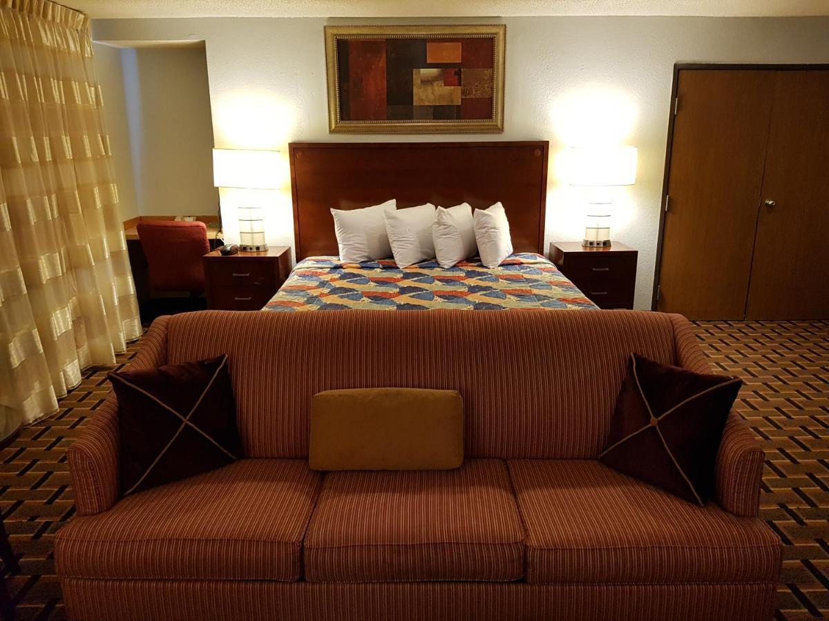 Le Mars Inn And Suites Ngoại thất bức ảnh