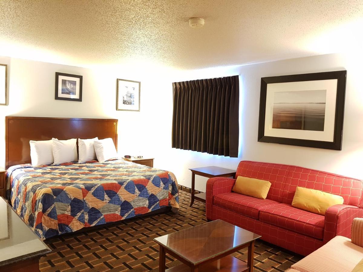 Le Mars Inn And Suites Ngoại thất bức ảnh