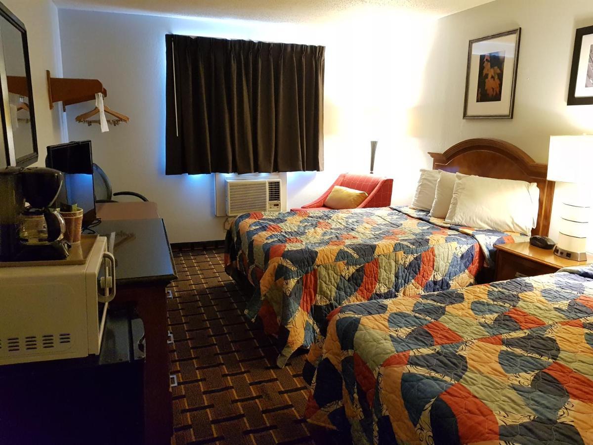 Le Mars Inn And Suites Ngoại thất bức ảnh