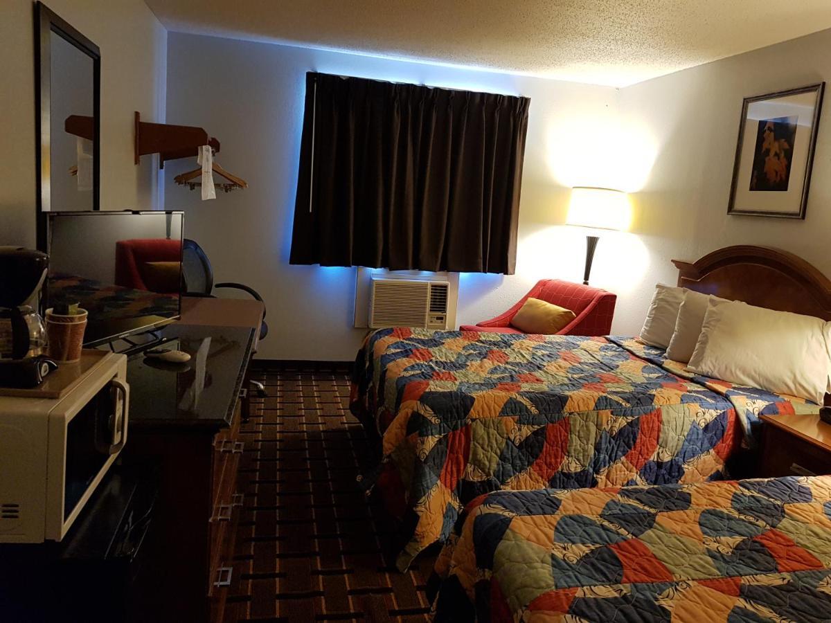 Le Mars Inn And Suites Ngoại thất bức ảnh