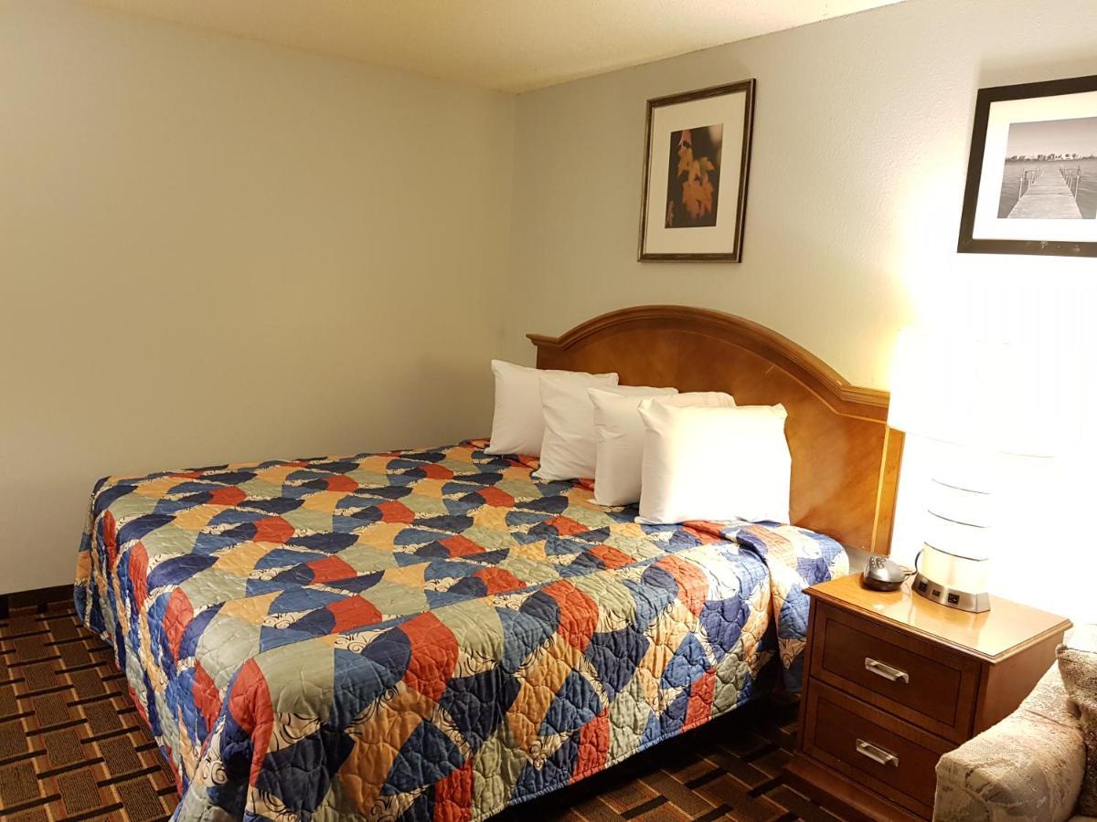 Le Mars Inn And Suites Ngoại thất bức ảnh